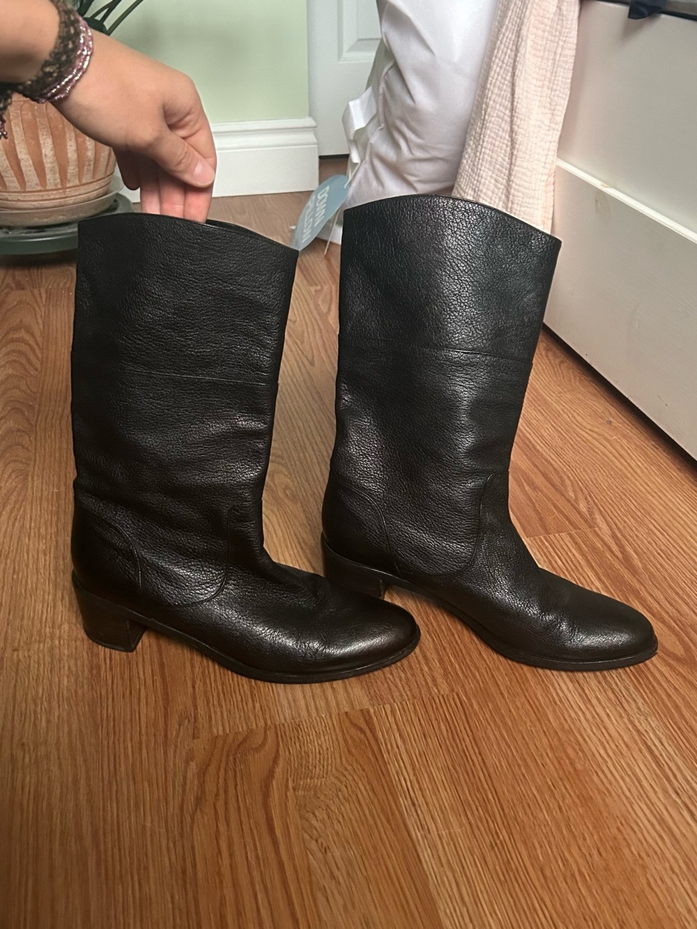Black Leather Mid-Calf Women's Boots